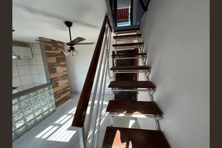 Casa para alugar com 80m², 1 quarto e sem vagaEscada