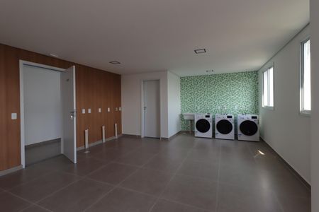 Apartamento para alugar com 40m², 2 quartos e 1 vagaÁrea Comum - Lavanderia