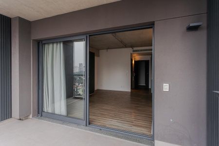 Studio para alugar com 39m², 1 quarto e sem vaga Studio para alugar com 39m², 1 quarto e sem vagaVaranda