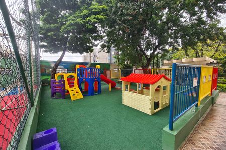 Apartamento para alugar com 52m², 2 quartos e 1 vaga Apartamento para alugar com 52m², 2 quartos e 1 vagaÁrea comum - Playground