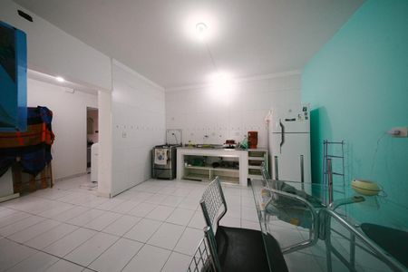 Casa para alugar com 80m², 1 quarto e 1 vaga Casa para alugar com 80m², 1 quarto e 1 vagaCozinha