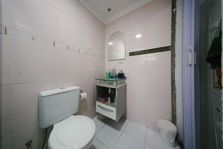 Banheiro de casa para alugar com 1 quarto, 80m² em Vila Salete, São Paulo