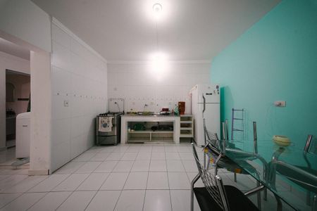 Casa para alugar com 80m², 1 quarto e 1 vaga Casa para alugar com 80m², 1 quarto e 1 vagaCozinha
