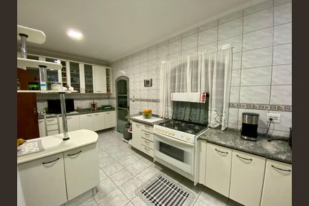 Casa à venda com 295m², 5 quartos e 4 vagas Casa à venda com 295m², 5 quartos e 4 vagasCozinha - casa 1