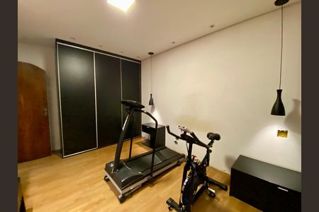 Casa à venda com 295m², 5 quartos e 4 vagas Casa à venda com 295m², 5 quartos e 4 vagasQuarto 2 - casa 1