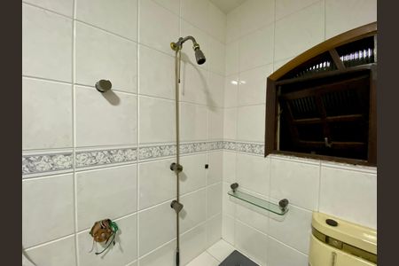 Casa à venda com 295m², 5 quartos e 4 vagas Casa à venda com 295m², 5 quartos e 4 vagasBanheiro 1 - Casa 1
