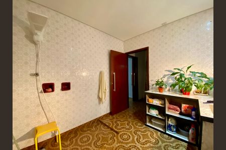 Casa à venda com 295m², 5 quartos e 4 vagas Casa à venda com 295m², 5 quartos e 4 vagasBanheiro 1 - casa 2
