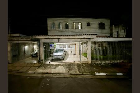 Placa instalada na fachada do imóvel de casa à venda com 5 quartos, 295m² em Jardim Santa Mena, Guarulhos