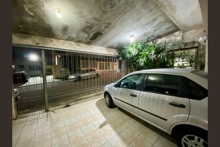 Casa à venda com 295m², 5 quartos e 4 vagas Casa à venda com 295m², 5 quartos e 4 vagasGaragem - Casa 2
