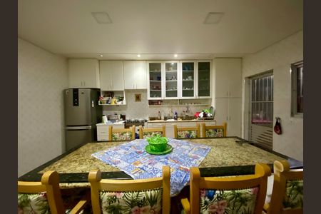 Casa à venda com 295m², 5 quartos e 4 vagas Casa à venda com 295m², 5 quartos e 4 vagasCozinha - Casa 2