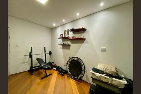 Casa à venda com 295m², 5 quartos e 4 vagas Casa à venda com 295m², 5 quartos e 4 vagasQuarto 1 - casa 1