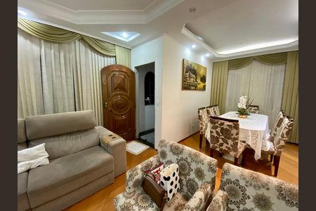 Casa à venda com 295m², 5 quartos e 4 vagas Casa à venda com 295m², 5 quartos e 4 vagasSala - Casa 1