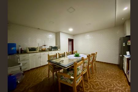 Casa à venda com 295m², 5 quartos e 4 vagas Casa à venda com 295m², 5 quartos e 4 vagasCozinha - Casa 2
