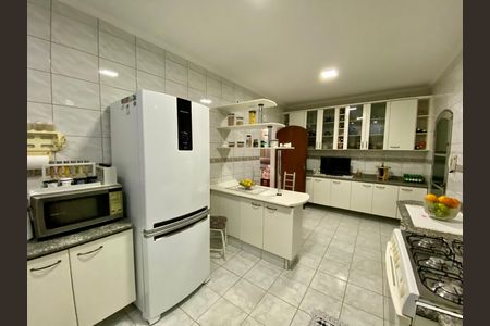 Casa à venda com 295m², 5 quartos e 4 vagas Casa à venda com 295m², 5 quartos e 4 vagasCozinha - casa 1