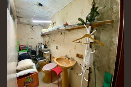 Casa à venda com 295m², 5 quartos e 4 vagas Casa à venda com 295m², 5 quartos e 4 vagasBanheiro 2- casa 2