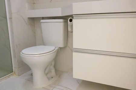 Apartamento para alugar com 49m², 2 quartos e sem vaga Apartamento para alugar com 49m², 2 quartos e sem vagaBanheiro Social