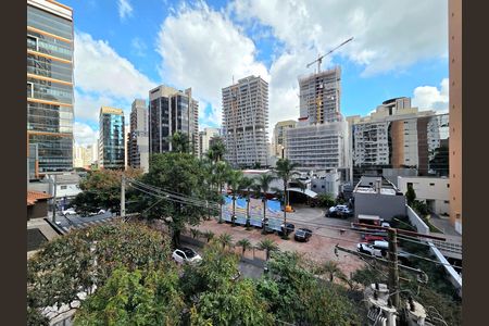 Apartamento à venda com 81m², 2 quartos e 1 vaga Apartamento à venda com 81m², 2 quartos e 1 vagaVista