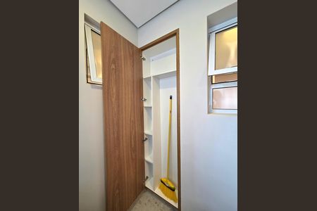 Apartamento à venda com 81m², 2 quartos e 1 vaga Apartamento à venda com 81m², 2 quartos e 1 vagaÁrea de Serviço