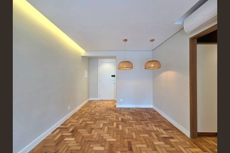 Apartamento à venda com 81m², 2 quartos e 1 vaga Apartamento à venda com 81m², 2 quartos e 1 vagaSala