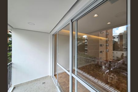 Varanda de apartamento à venda com 2 quartos, 81m² em Itaim Bibi, São Paulo