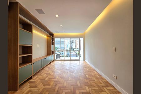 Apartamento à venda com 81m², 2 quartos e 1 vaga Apartamento à venda com 81m², 2 quartos e 1 vagaSala