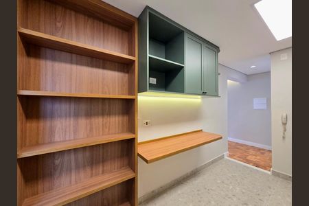 Cozinha de apartamento à venda com 2 quartos, 81m² em Itaim Bibi, São Paulo