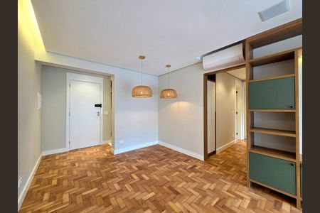 Apartamento à venda com 81m², 2 quartos e 1 vaga Apartamento à venda com 81m², 2 quartos e 1 vagaSala