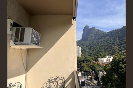 Apartamento à venda com 94m², 2 quartos e 1 vaga Apartamento à venda com 94m², 2 quartos e 1 vagaVaranda da suíte