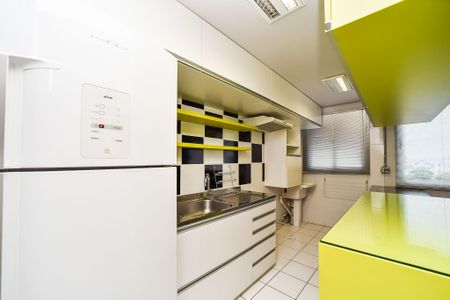 Apartamento à venda com 80m², 1 quarto e 1 vaga Apartamento à venda com 80m², 1 quarto e 1 vagaCozinha e Área de Serviço