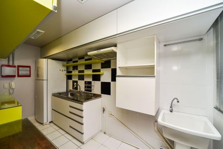 Apartamento à venda com 80m², 1 quarto e 1 vaga Apartamento à venda com 80m², 1 quarto e 1 vagaCozinha e Área de Serviço