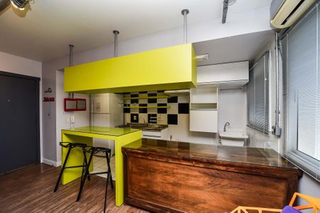 Apartamento à venda com 80m², 1 quarto e 1 vaga Apartamento à venda com 80m², 1 quarto e 1 vagaCozinha e Área de Serviço