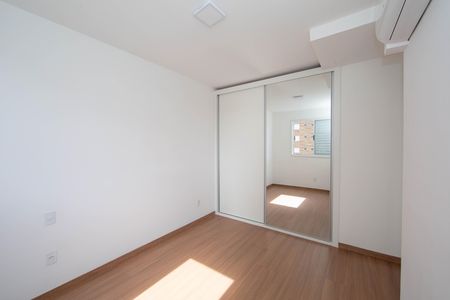 Apartamento para alugar com 59m², 2 quartos e 2 vagas Apartamento para alugar com 59m², 2 quartos e 2 vagasQUARTO2