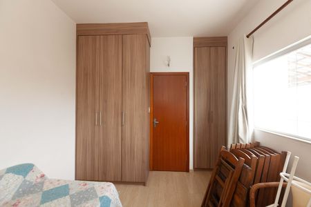Casa à venda com 4 quartos, 360m² em Amazonas, Contagem