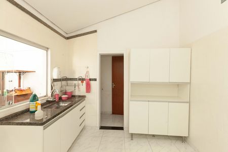 Casa à venda com 4 quartos, 360m² em Amazonas, Contagem