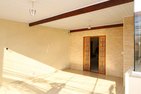Casa para alugar com 125m², 2 quartos e 1 vagaVaranda