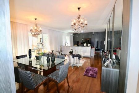 Apartamento à venda com 266m², 3 quartos e 6 vagas