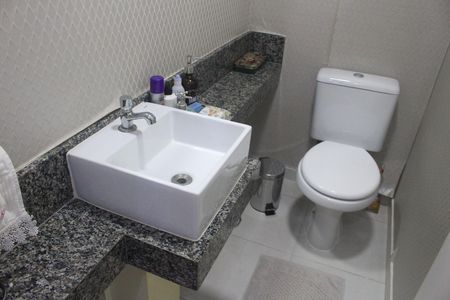 Apartamento à venda com 79m², 2 quartos e 2 vagasLavabo
