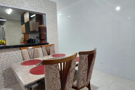Casa à venda com 4 quartos, 275m² em Condomínio Maracanã, Santo André