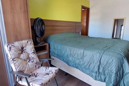 Casa à venda com 4 quartos, 275m² em Condomínio Maracanã, Santo André