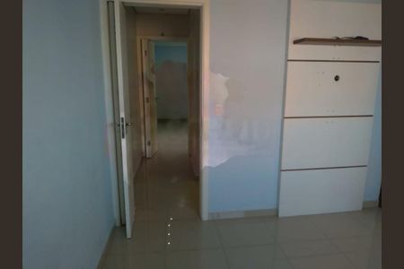 Casa à venda com 2 quartos, 176m² em Cidade Domitila, São Paulo