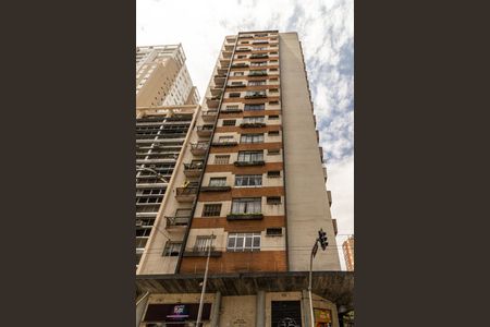 Apartamento à venda com 90m², 2 quartos e sem vaga Apartamento à venda com 90m², 2 quartos e sem vagaFachada