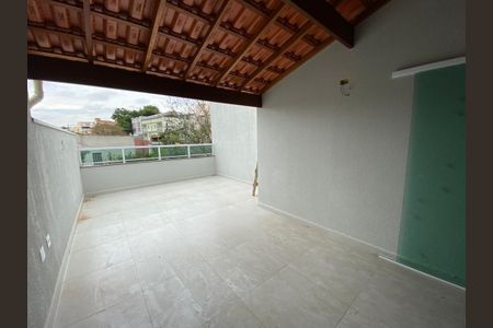 Casa à venda com 115m², 2 quartos e 2 vagas