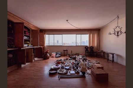 Apartamento à venda com 165m², 4 quartos e 1 vaga
