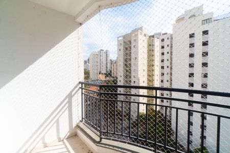 Sacada da Sala de apartamento para alugar com 3 quartos, 85m² em Bosque da Saúde, São Paulo