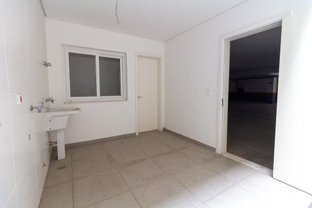 Casa à venda com 8 quartos, 520m² em Vila Elvira, São Paulo