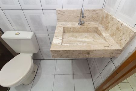 Casa para alugar com 160m², 2 quartos e 1 vaga Casa para alugar com 160m², 2 quartos e 1 vagaBanheiro
