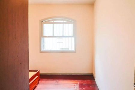 Casa à venda com 4 quartos, 250m² em Jardim das Vertentes, São Paulo