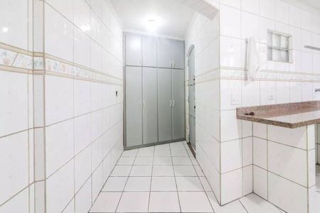 Casa à venda com 4 quartos, 250m² em Jardim das Vertentes, São Paulo