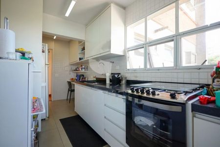 Apartamento à venda com 4 quartos, 109m² em Vila Sofia, São Paulo