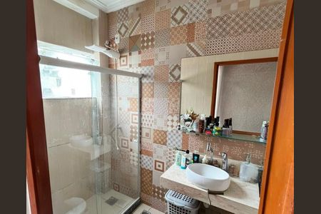 Casa à venda com 100m², 2 quartos e 1 vaga Casa à venda com 100m², 2 quartos e 1 vagaBanheiro